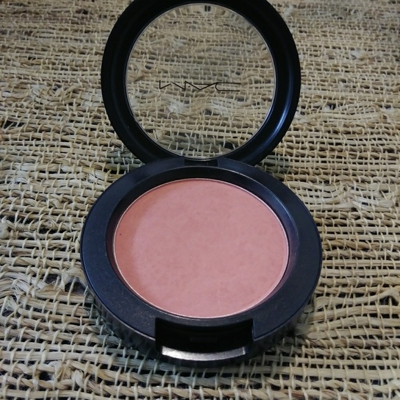 Mac Blush - Picture 2 of 2